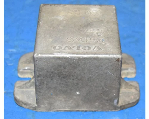 VOLVO  Engine Parts, Misc.