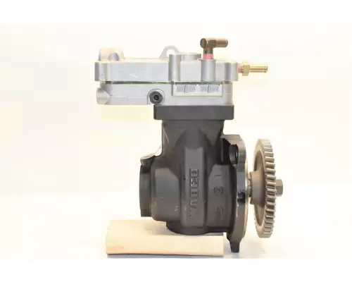 VOLVO  Engine Pump