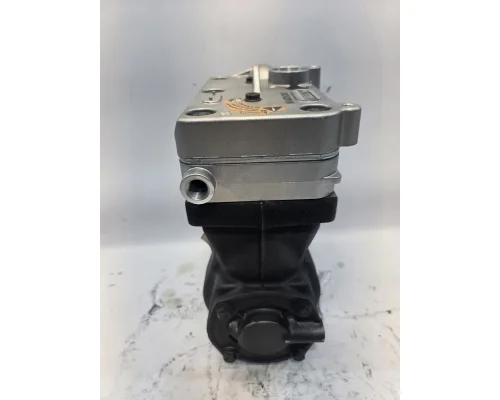 VOLVO  Engine Pump