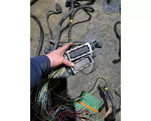 VOLVO  Engine Wiring Harness