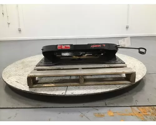 VOLVO  Fifth Wheel
