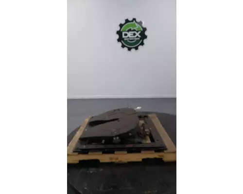 VOLVO  Fifth Wheel