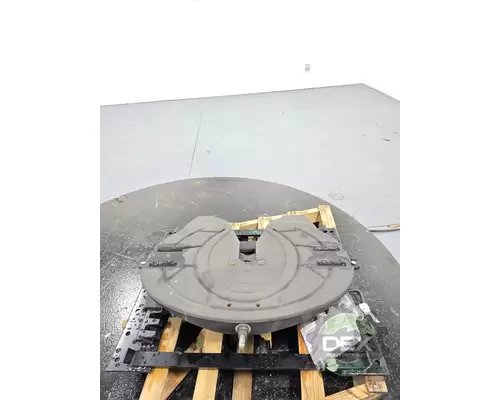 VOLVO  Fifth Wheel