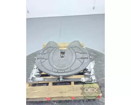 VOLVO  Fifth Wheel
