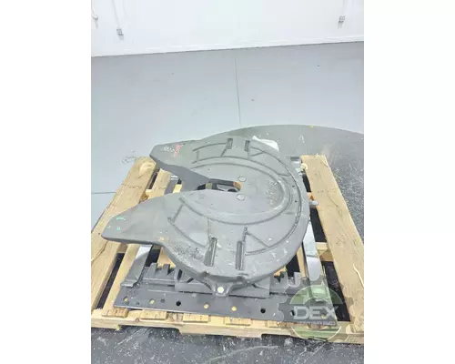 VOLVO  Fifth Wheel