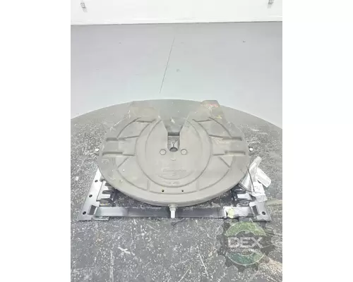 VOLVO  Fifth Wheel