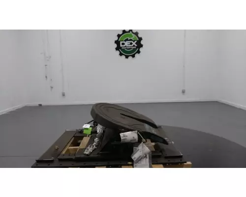 VOLVO  Fifth Wheel