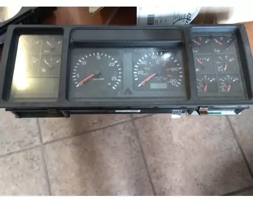 VOLVO  Gauges (all)