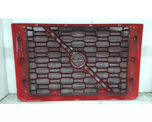 VOLVO  Grille