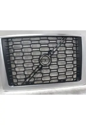 VOLVO  Grille