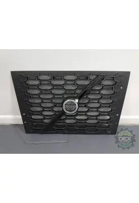 VOLVO  Grille