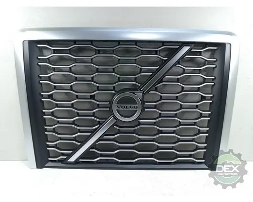 VOLVO  Grille