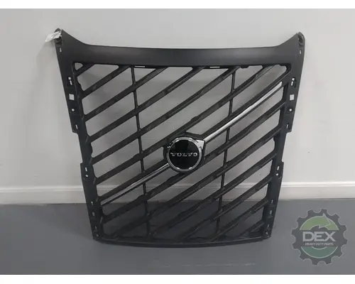 VOLVO  Grille