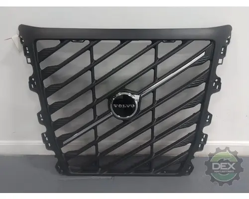 VOLVO  Grille