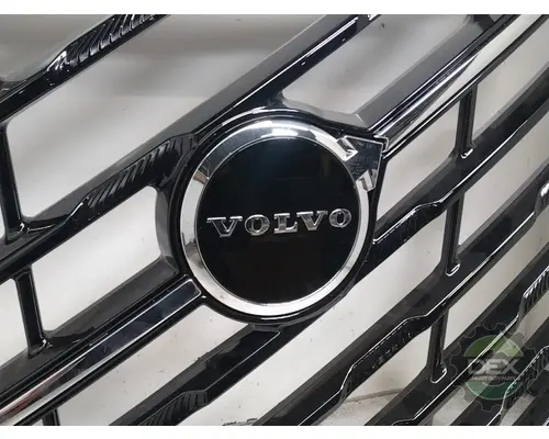VOLVO  Grille