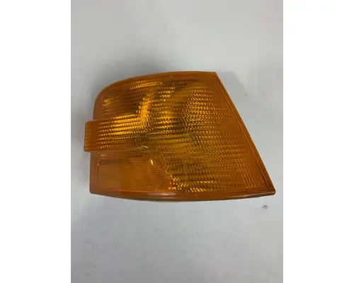 VOLVO  HEADLAMP