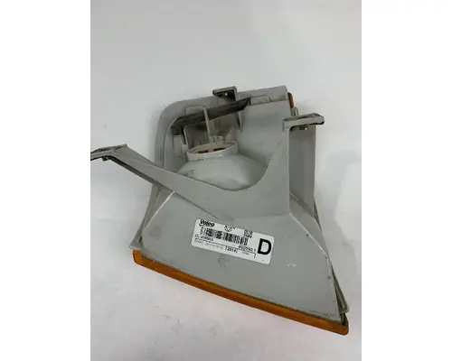 VOLVO  HEADLAMP