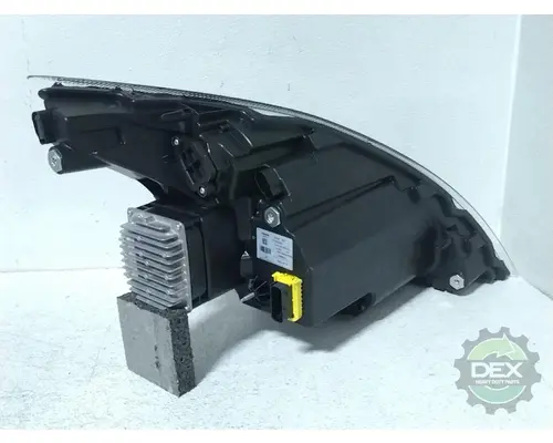 VOLVO  Headlamp Assembly