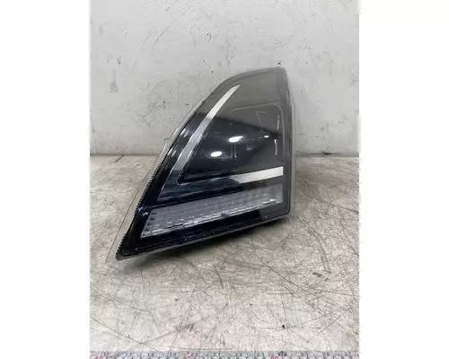 VOLVO  Headlamp Assembly