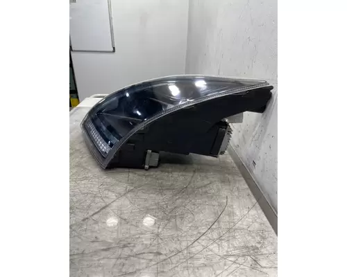 VOLVO  Headlamp Assembly