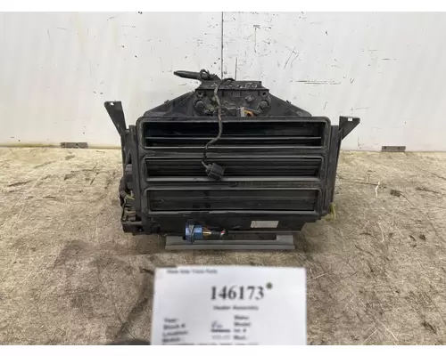 VOLVO  Heater Assembly