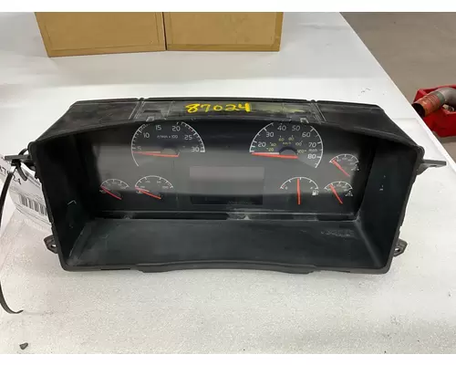 VOLVO  Instrument Cluster