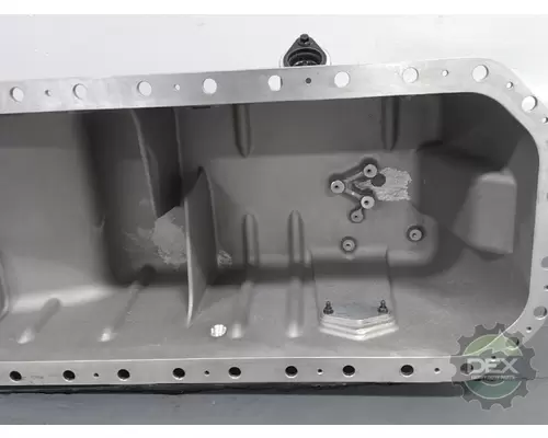 VOLVO  Oil Pan