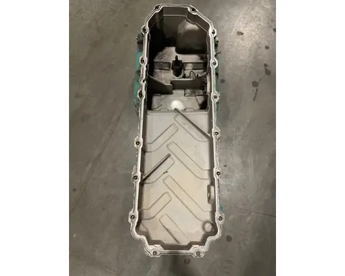 VOLVO  Oil Pan