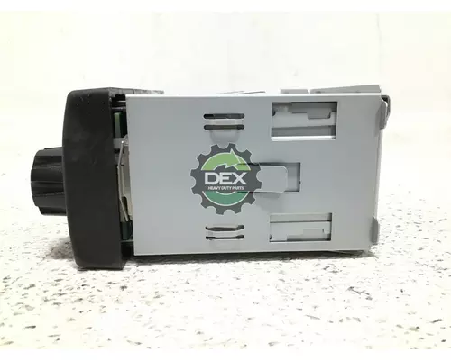 VOLVO  Radio