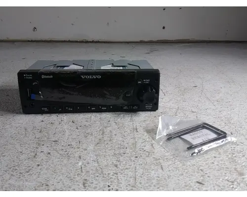 VOLVO  Radio