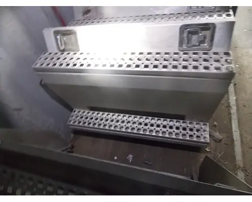 VOLVO  Step