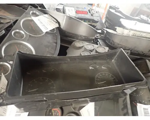 Instrument Cluster VOLVO/GMC/WHITE VN Michigan Truck Parts