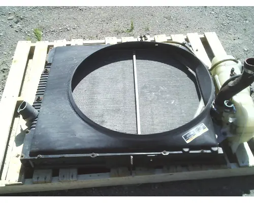 Radiator VOLVO/GMC/WHITE VN Michigan Truck Parts