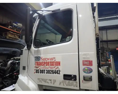 Cab VOLVO/GMC/WHITE VNL Michigan Truck Parts