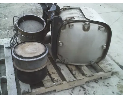 DPF (Diesel Particulate Filter) VOLVO/GMC/WHITE VNL Michigan Truck Parts