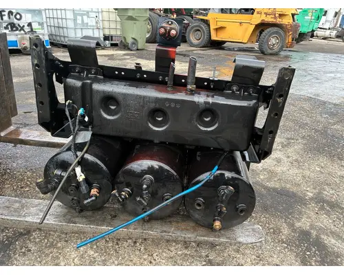 Air Tank VOLVO TRUCK  Usa Trade &amp; Exports Inc