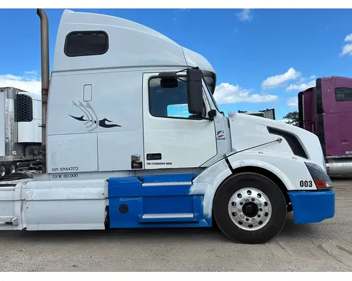 Cab VOLVO TRUCK VNL Usa Trade &amp; Exports Inc
