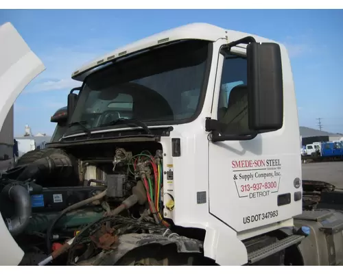 Cab VOLVO/GMC/WHITE VNL Michigan Truck Parts