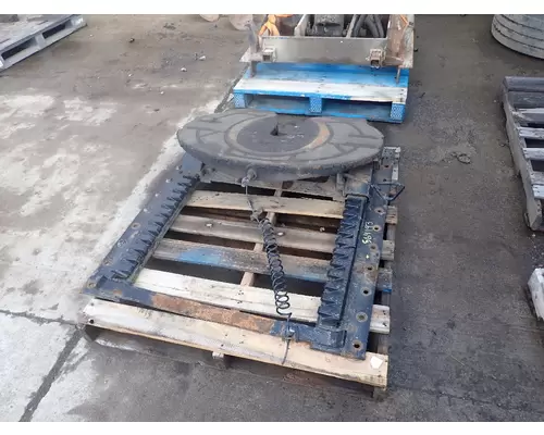 Fifth Wheel VOLVO/GMC/WHITE VNL Michigan Truck Parts