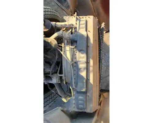 VolvoWhiteGMC Autocar ACL64 Air Conditioner Condenser