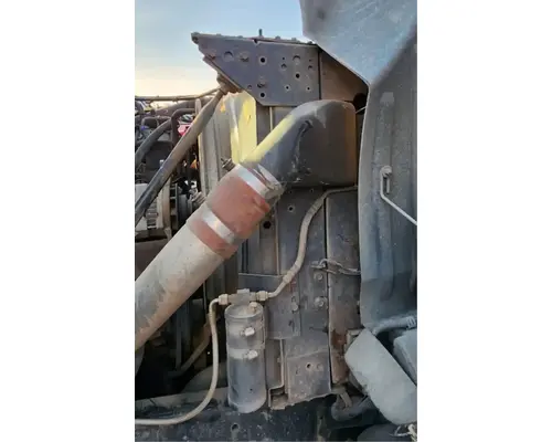 VolvoWhiteGMC Autocar ACL64 Air Conditioner Condenser