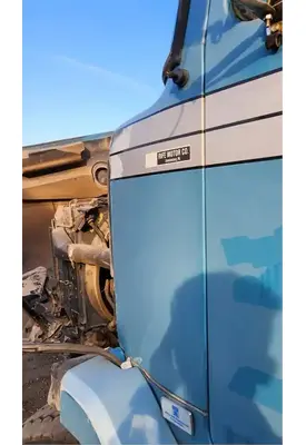 VolvoWhiteGMC Autocar ACL64 Cowl