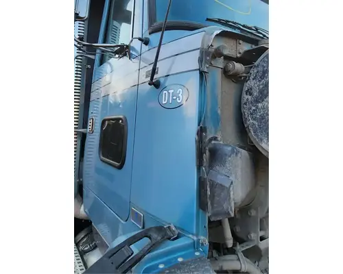 VolvoWhiteGMC Autocar ACL64 Cowl