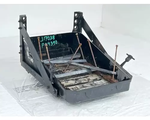 VolvoWhiteGMC WG64T Battery Box