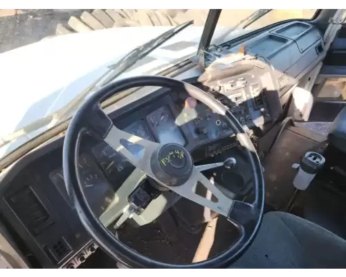 VolvoWhiteGMC WG64T Dash Assembly