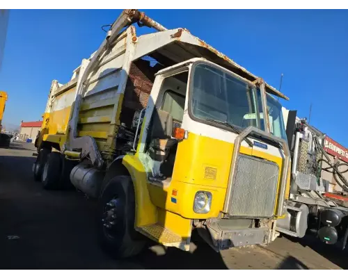 VolvoWhiteGMC WX Xpeditor Cab