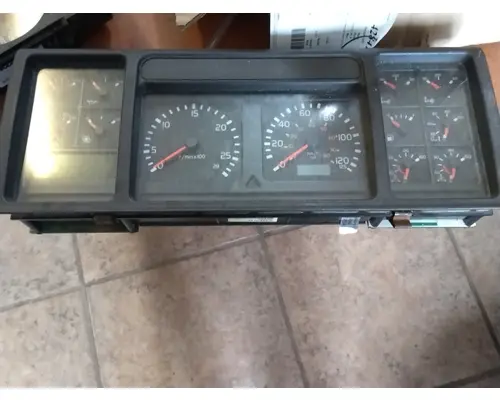 Gauges (all) VOLVO  Truck Salvage International Inc
