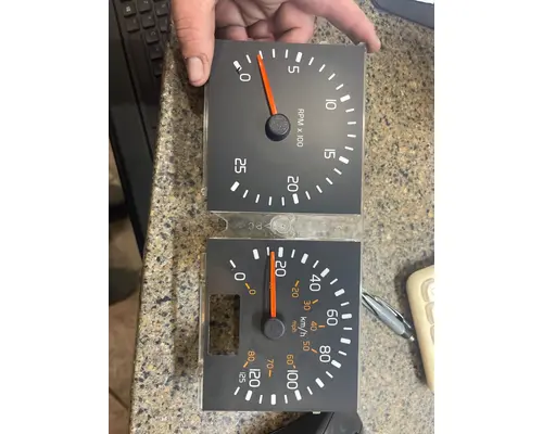 Gauges (all) VOLVO  Truck Salvage International Inc