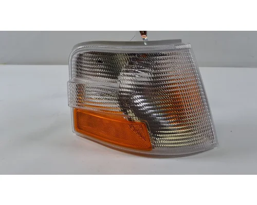 Headlamp Assembly Volvo  Lund Truck Parts