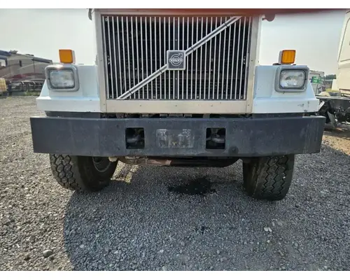 Volvo AUTOCAR ACL64 Bumper Assembly, Front
